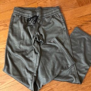 Women’s size medium Cold gear Under Armour pants